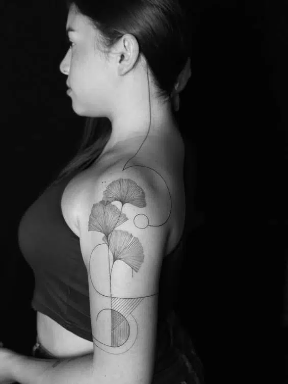 Floral 3 Tatuaje floral personalizado en Madrid centro estilo botánico